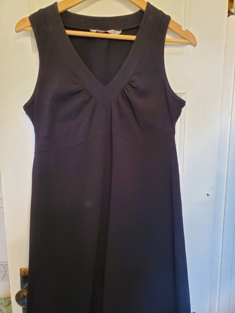 Athleta Sleeveless V-Neck Senorita Dress Black Large